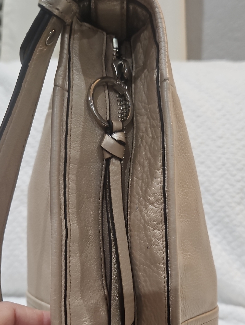 Vintage Coach Chelsey metallic Champagne Hobo Shoulder bag - Picture 4 of 9